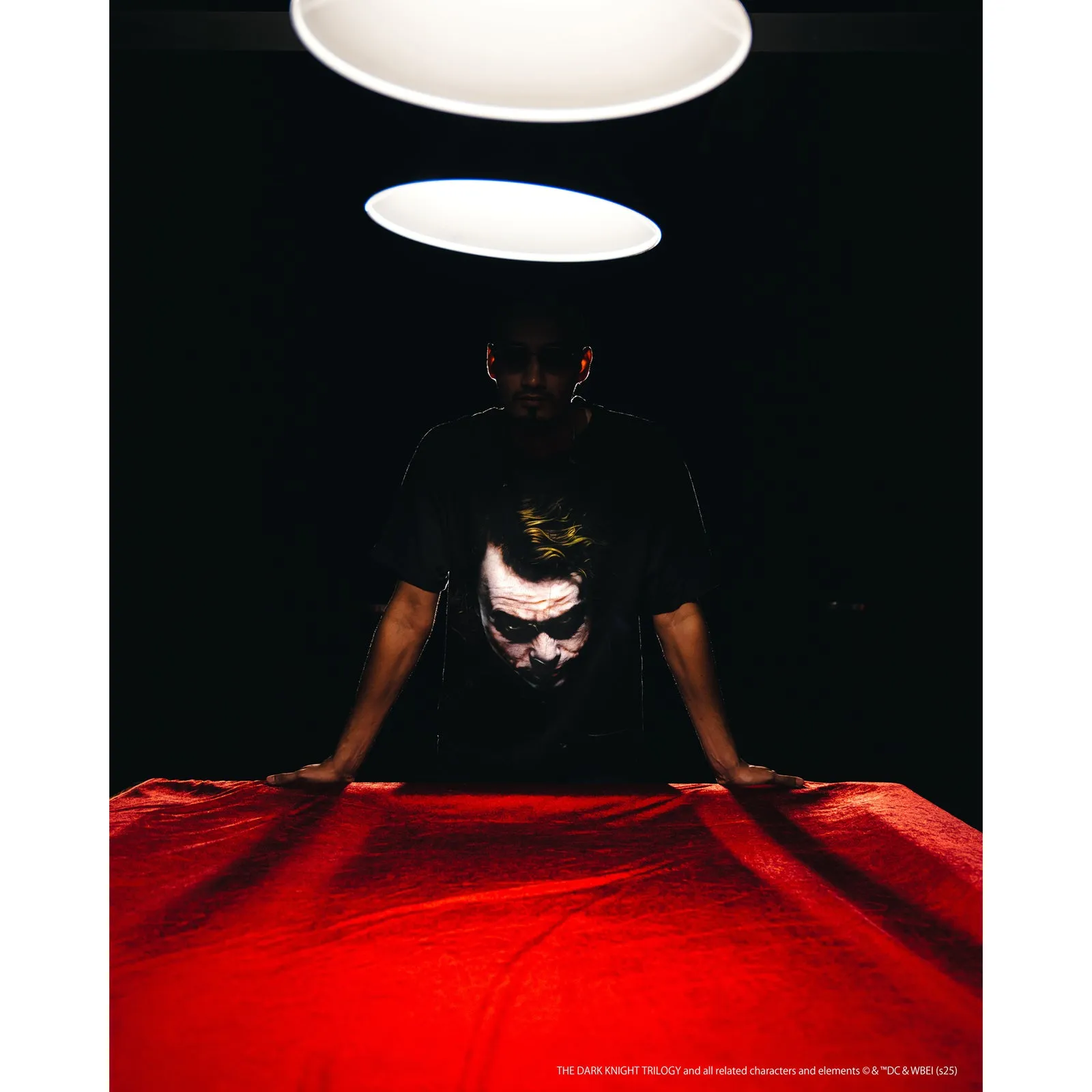 ⚠️This season's most important Batman and Joker IP collaboration SAINT Mxxxxxx x The Dark Knight BTM SS TEE /JOKER/BLACK Dark Knight Batman co-branded Joker character TEE Washed black S-XL Assute ready-to-wear dyeing, faded, re-washed and distressed, authentic proofing, custom-woven correct main mark, washed mark, difference between pictures and production, top-notch printing technology, God restores every pore of the Joker's headshot